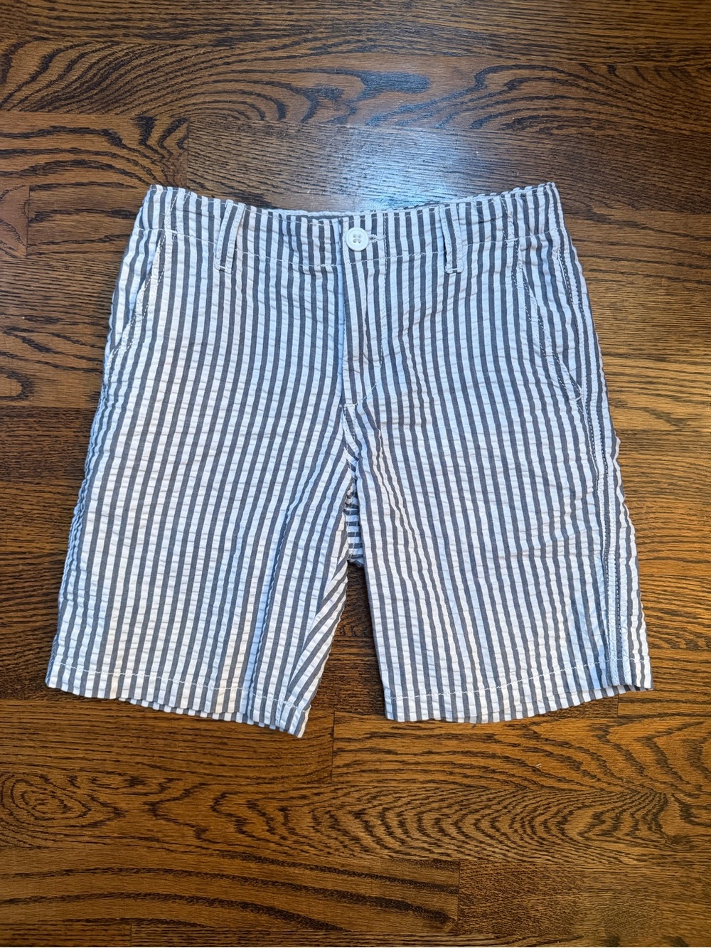 Gap Kids pinstriped seersucker shorts size 10